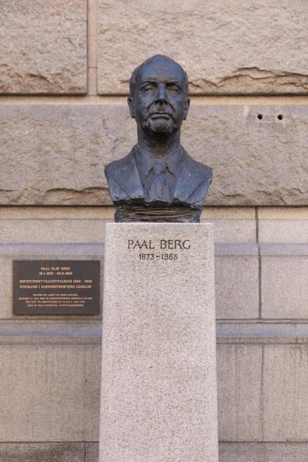 Høyesterettsjustitiarius Paal Olav Berg (1873-1968)
