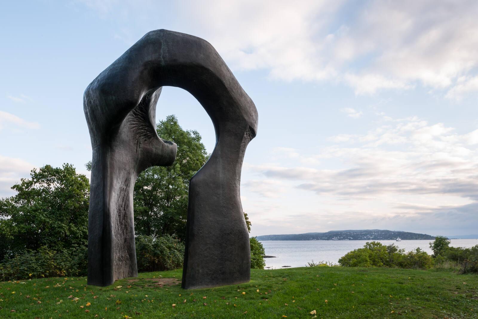 © Henry Moore / BONO. Foto © Per Berntsen